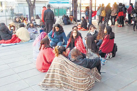 El frío se instaló en las escuelas