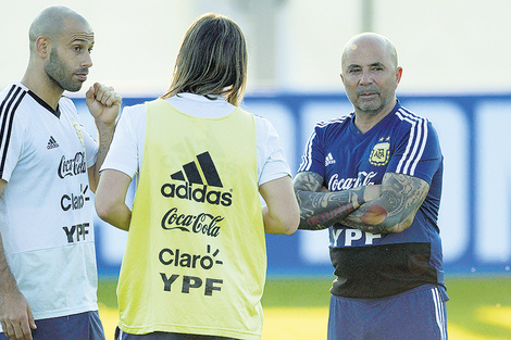 Sampaoli mira otras caras