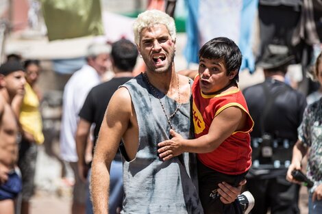 Entre facas, violaciones y muerte, la nueva temporada indaga en el desembarco de los Borges en San Onofre.