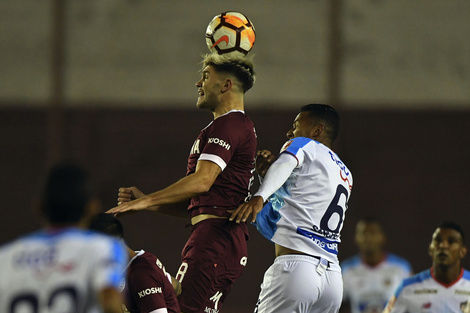 Lanús dio un paso para avanzar a octavos