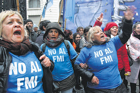 Movimientos sociales, gremios y dirigentes de la oposición expresaron su repudio al FMI.