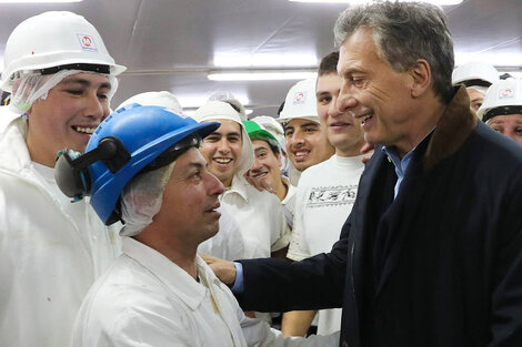 Macri el viernes en el frigorífico Mattievich. Ni una foto hubo con el gobernador Lifschitz.