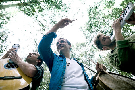 “Somos un laboratorio, todo el tiempo estamos probando cosas”, se autodefinen los músicos de Aca Seca. (Fuente: Gentileza María Birba)