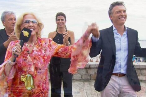 Macri baila con Mirtha Legrand el día que dijo que bajar la inflación era "una de las cosas más simples".