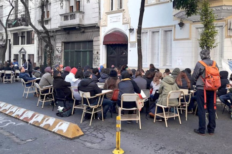 Un acta contravencional por hacer una clase pública