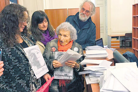 En la carta entregada ayer se reclama una audiencia urgente.