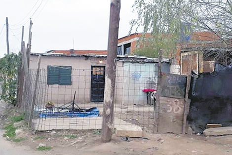 En esta casa, en Garibaldi al 3800, murió Ortiz por la puñalada que le asestó su novia.