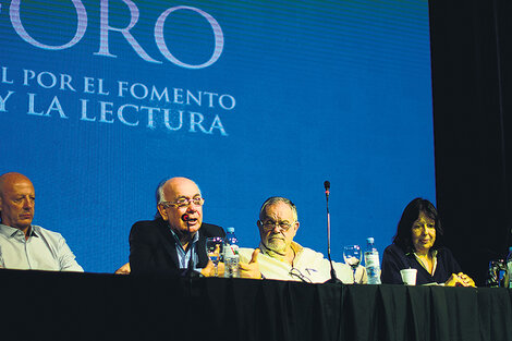 Lectura y Medios: H. Soriani (PáginaI12), P. Cáceres, M. Giardinelli, C. Mucci y K. Micheletto.