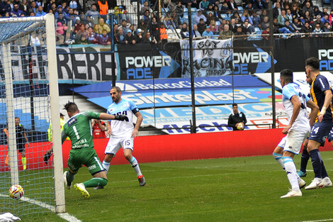 Se subió a la punta de la Superliga