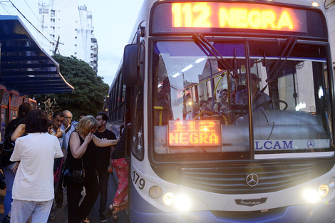 Hoy el costo de la tarifa de colectivo con cero de subsidios está en más de 30 pesos. (Fuente: Andres Macera)