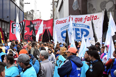 Una de las concentraciones fue en la delegación de Ansés, de Rioja y Sarmiento.