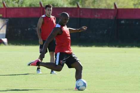 Newell’s espera por los goles de Leal para encontrar su primer triunfo.