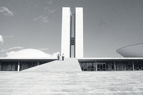 el congreso nacional del arquitecto Oscar Niemeyer en Brasilia