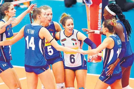 La selección femenina de Italia tiene jugadoras de color. (Fuente: @Federvolley.it)