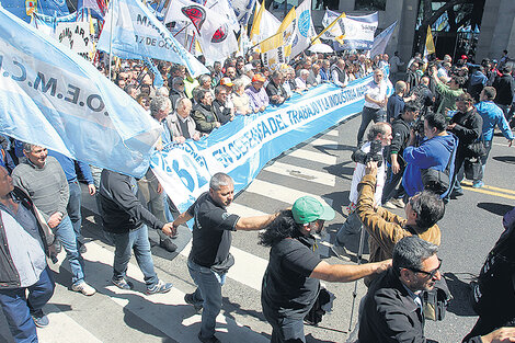 Los empresarios nucleados en Cgera marcharon días atrás junto a la CGT al Ministerio de la Producción. (Fuente: Bernardino Avila)