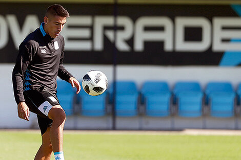 Ricardo Centurión mantiene su lugar en el equipo. (Fuente: Fotobaires)