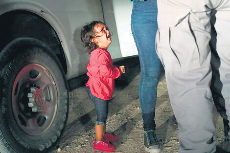 Ocho mil familias separadas al llegar