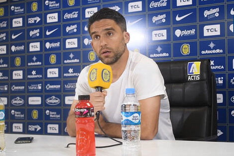 El defensor en conferencia de prensa.