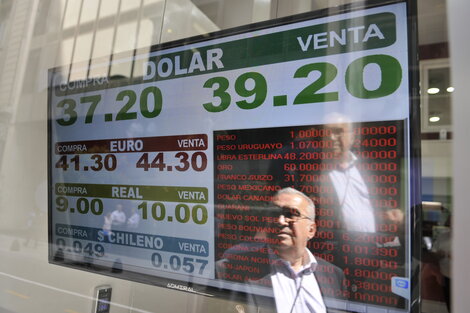 Esta semana el mercado cambiario arrancó con una ola de compra que ubicó la cotización nuevamente en torno de los 40 pesos.