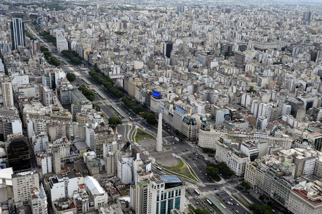 Más impuestos, más deuda, menos obras