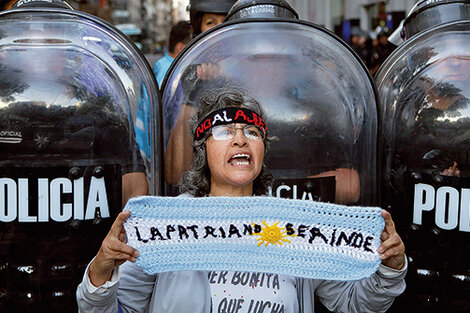 Además de la movilización se realizó un foro abierto contra el presupuesto.