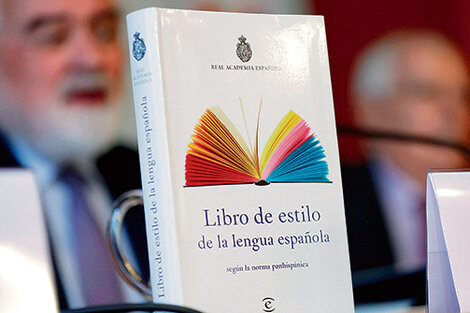 El manual de la RAE para la comunicación digital no refleja el uso del lenguaje inclusivo por los más jóvenes.