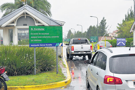 Los vecinos de Nordelta no querían viajar parados y pidieron que las empleadas fueran excluidas.