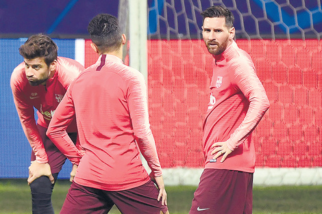 Lionel Messi entrenó a la par del grupo en Italia. Justo hoy tendrá el alta médica.