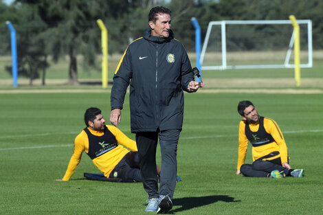 Bauza decidió ayer por un esquema más ofensivo ante las ausencias obligadas por lesión. (Fuente: Sebastián Granata)