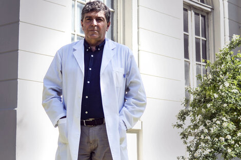Sergio Lupo, ex presidente de la Sociedad Argentina de Sida, insiste en la detección temprana.