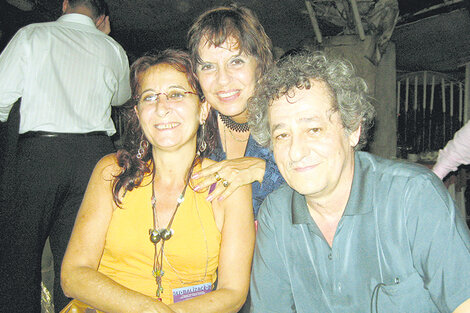 Marta Tenewicki (a la izquierda) junto a colegas en un encuentro de economistas en Cuba, 2008.