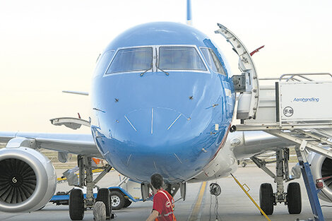 Aerolíneas Argentinas perdió nueve puntos de participación en el mercado local y tres puntos en rutas internacionales.