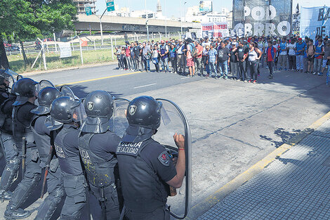 La semana pasada, la Policía de la Ciudad trató de impedir un acampe frente a Desarrollo Social.