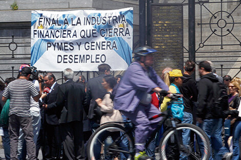 Las pymes son claves dentro de la estructura productiva porque explican el 75 por ciento del empleo.