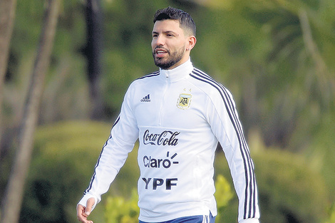 Luque quiere a Agüero en la Selección