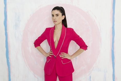 Javiera Mena: "Siempre les canto a las mujeres"