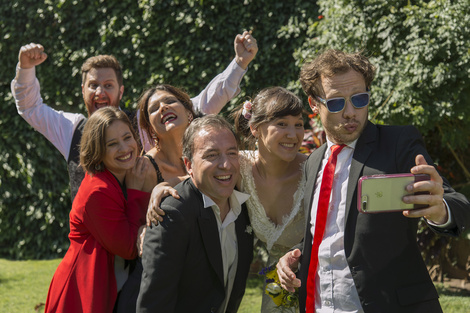 Un elenco encabezado por Camila Olivé, Juan Pablo Yevoli y Juan Nemirovisky anima la fiesta.
