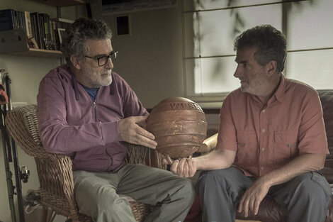 El film es también una celebración de la amistad entre Spiner y el poeta Anibal Zaldívar.
