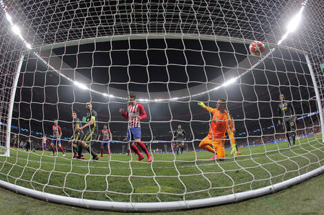 Simeone y Guardiola festejaron en la Champions