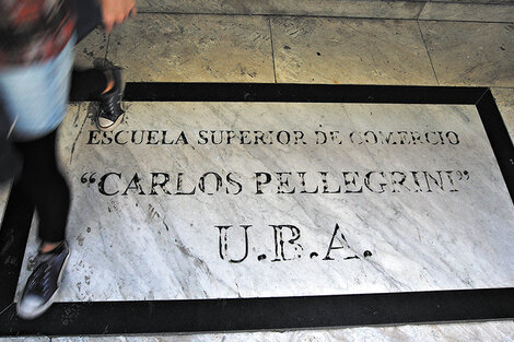Denunciaron a un profesor del Carlos Pellegrini por acoso