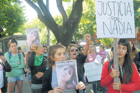 Apuñalada ante su hijo de 4 años