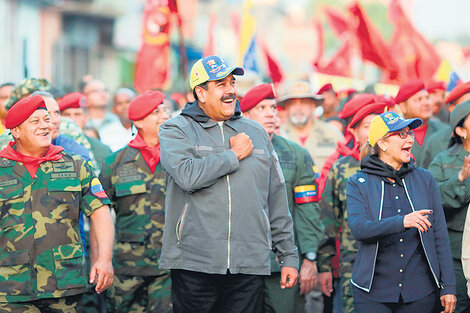 Maduro le pide ayuda al Papa para entablar un diálogo