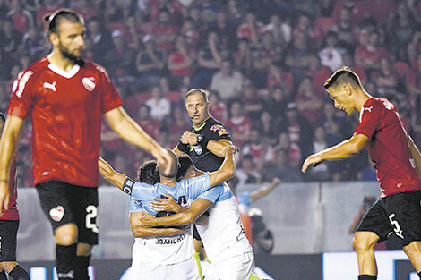 Racing mostró sus ganas de ser campeón