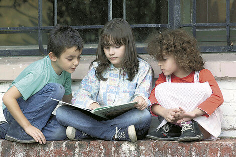 Tres chicos en un mundo sin adultos