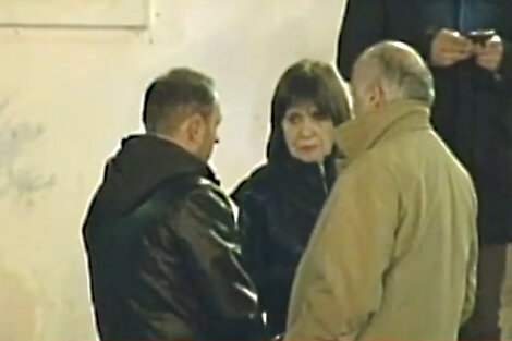 D’Alessio, de campera negra, y Bullrich, juntos luego del operativo de Seguridad en el que detuvieron a Mallo.