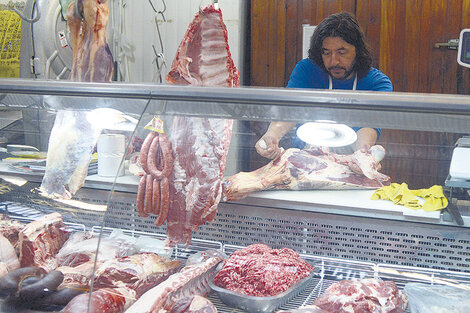 Ganaderos advierten que la carne no subió todavía lo necesario para recuperar su precio en dólares.