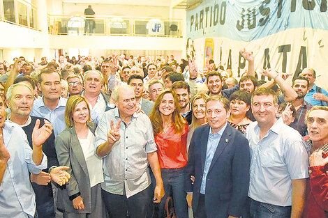 Fernando Gray cerró el acto que reunió a todo el PJ de La Plata.