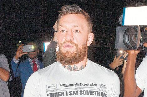 McGregor se baja del octógono