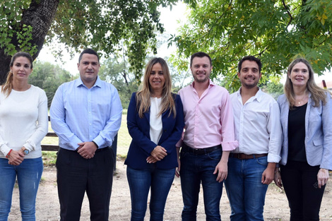 Los candidatos en barrio Ludueña.