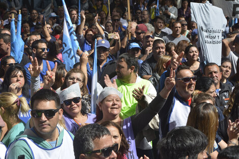 Los municipales se concentraron frente a la intendencia rosarina. (Fuente: Sebastián Joel Vargas)